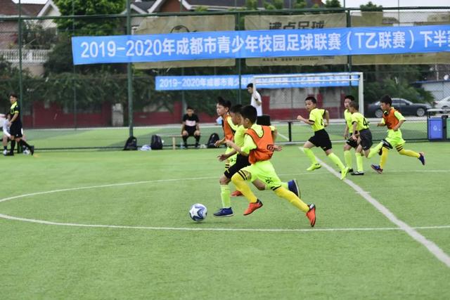 中国U17男足在上海明日之星杯首战对阵阿森纳U17的精彩解析